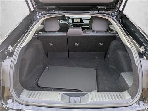 Used 2025 Toyota Prius LE image 7