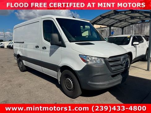 Used 2020 Mercedes-Benz Sprinter 2500 image 4