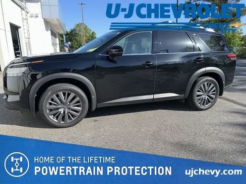 Used 2024 Nissan Pathfinder SL w/ SL Premium Package image 1