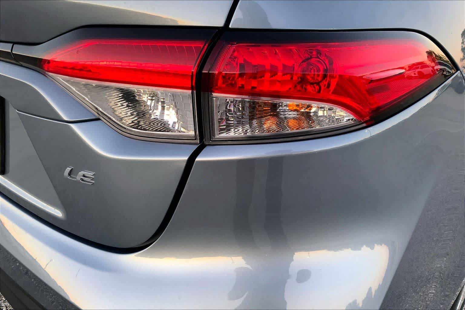 Used 2024 Toyota Corolla LE FWD image 30