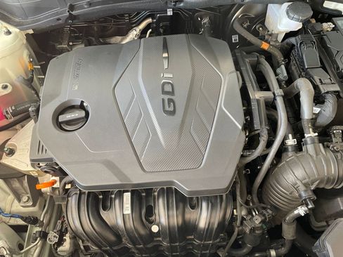 Used 2025 Kia Sportage LX image 31