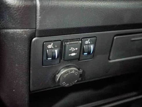 Used 2020 Toyota Sienna SE image 22