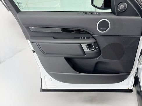 Used 2025 Land Rover Discovery S AWD/4WD image 23