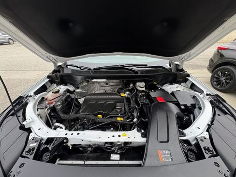 Used 2025 Chevrolet Trax LT image 31