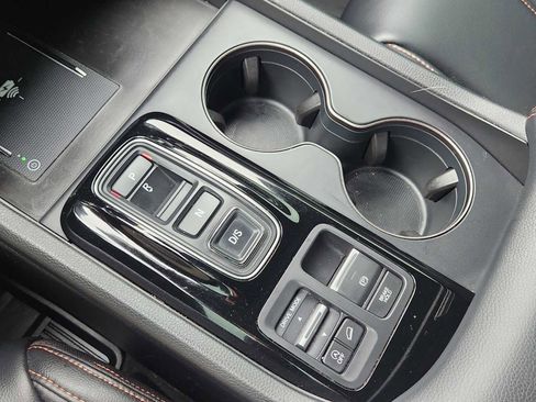 Used 2024 Honda Pilot TrailSport image 23