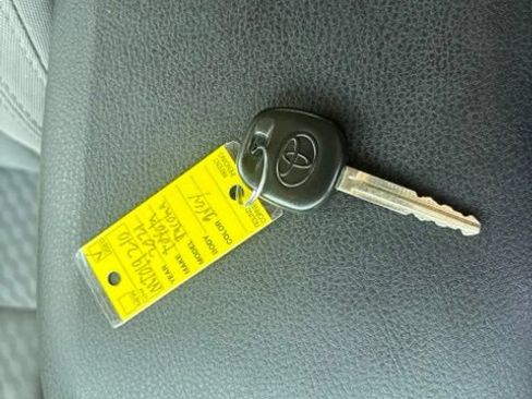 Used 2021 Toyota Tacoma SR w/ SR Convenience Package RWD image 18
