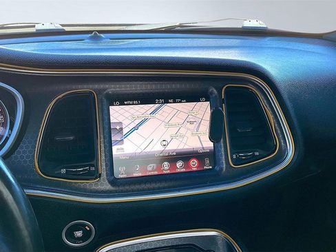 Used 2016 Dodge Challenger R/T Scat Pack w/ Leather Interior Group image 7