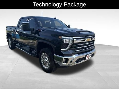 Certified 2025 Chevrolet Silverado 2500 LTZ w/ LTZ Premium Package AWD/4WD image 4