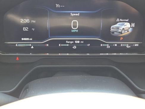 Used 2023 Chevrolet Tahoe Z71 w/ Luxury Package AWD/4WD image 32