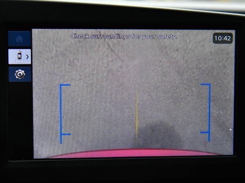 Used 2025 Hyundai Elantra Sport image 18