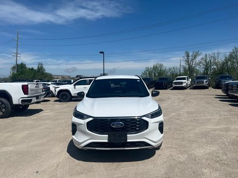 Used 2023 Ford Escape ST-Line AWD/4WD image 3