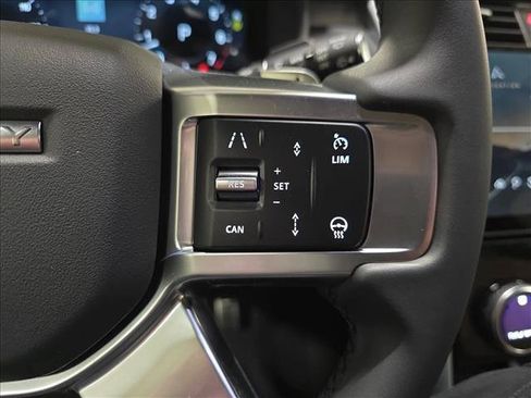 New 2026 Land Rover Discovery Limited Edition AWD/4WD image 20