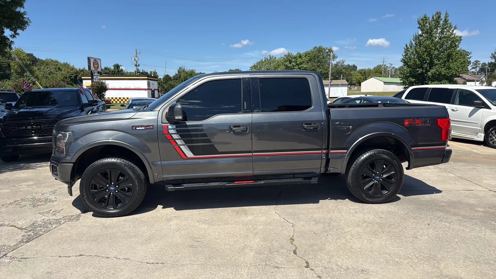 Used 2019 Ford F150 Lariat w/ Equipment Group 502A Luxury AWD/4WD image 2