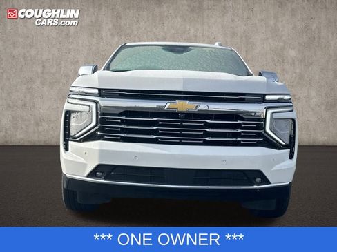 Used 2025 Chevrolet Suburban Premier image 3