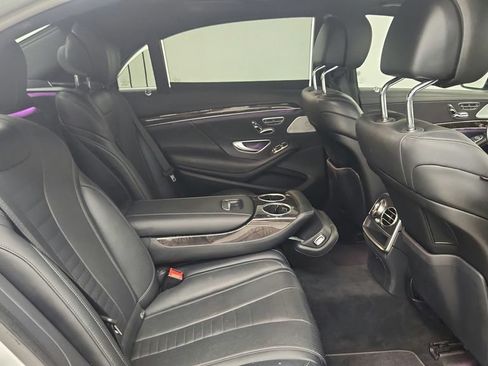 Used 2015 Mercedes-Benz S 550 Sedan image 26
