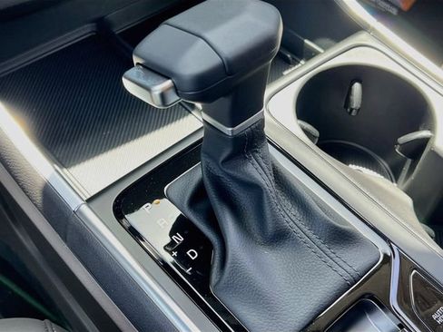 New 2026 Kia Carnival EX FWD image 17