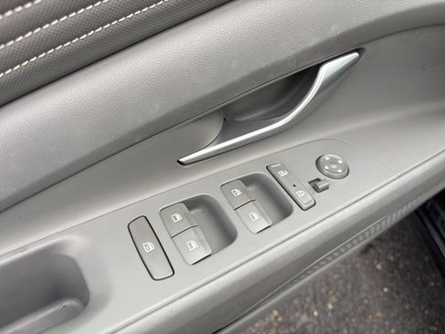 Used 2023 Hyundai Elantra SEL w/ Convenience Package image 21