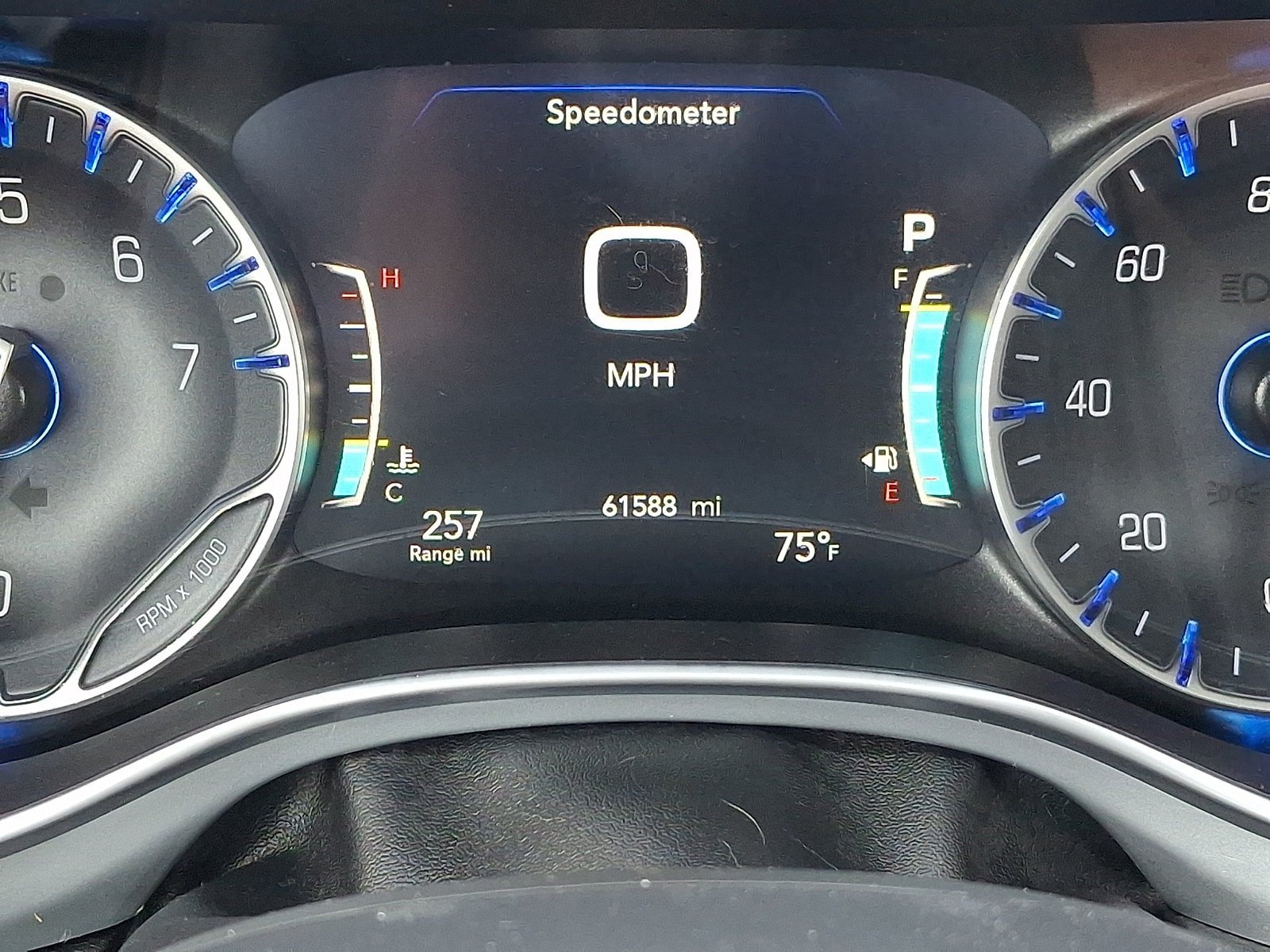 Used 2025 Chrysler Pacifica Limited FWD image 22