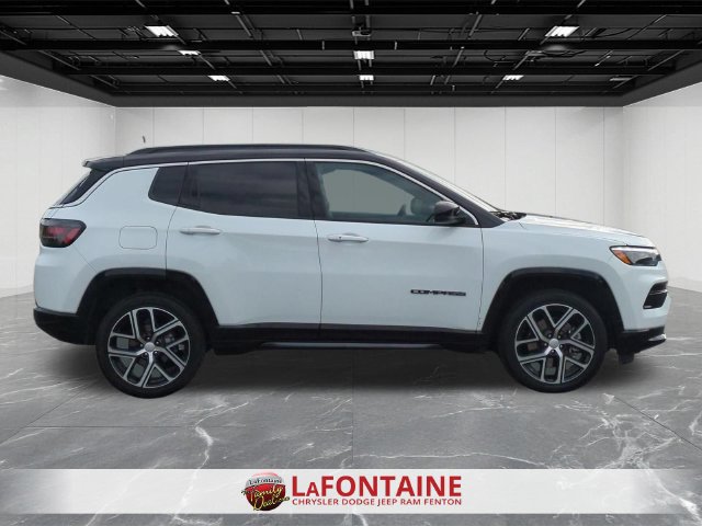 Used 2024 Jeep Compass Limited w/ Elite Group AWD/4WD image 6