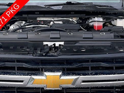 Used 2025 Chevrolet Silverado 2500 LT AWD/4WD image 9