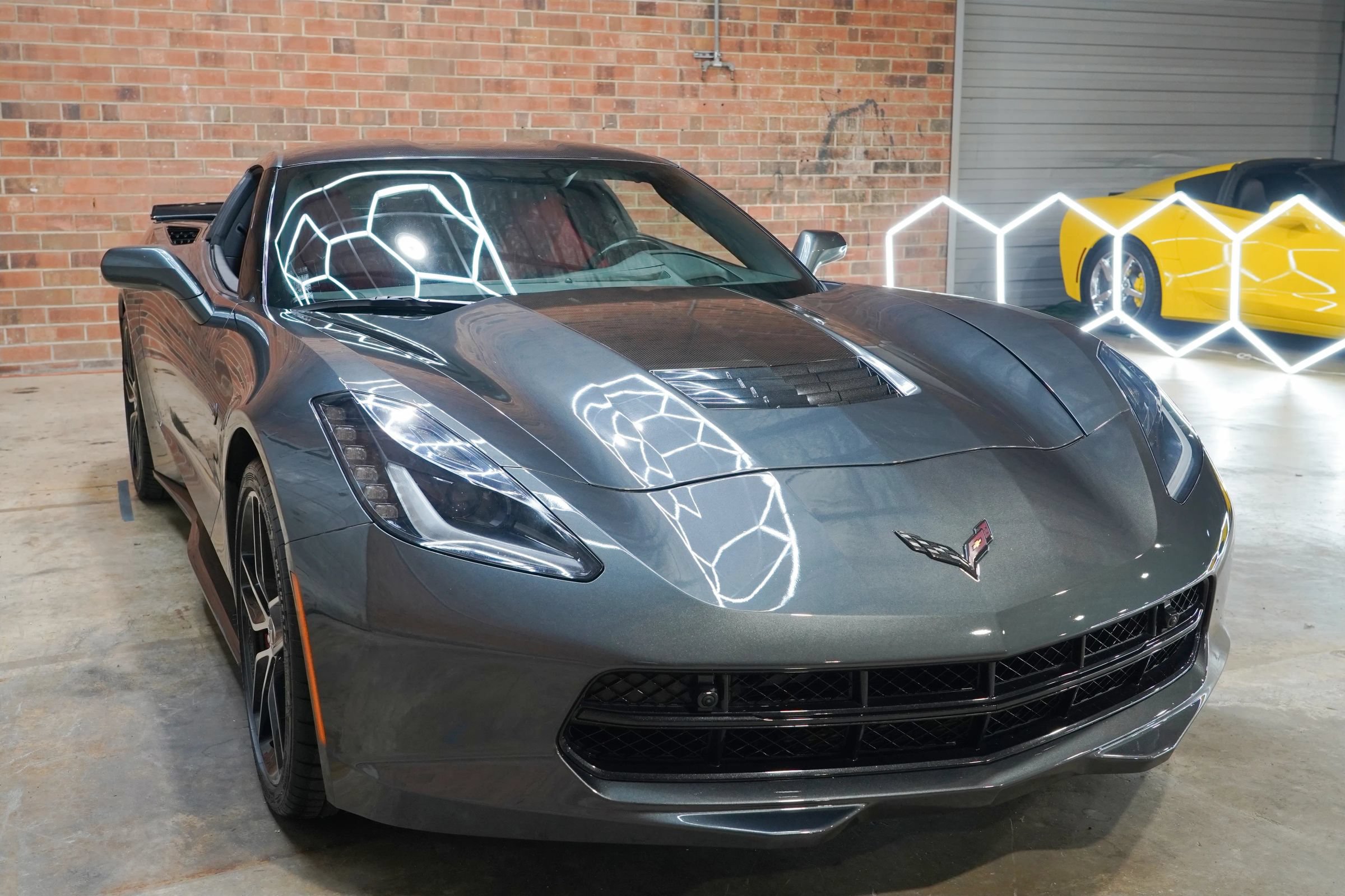 Used 2017 Chevrolet Corvette Stingray Coupe RWD image 4
