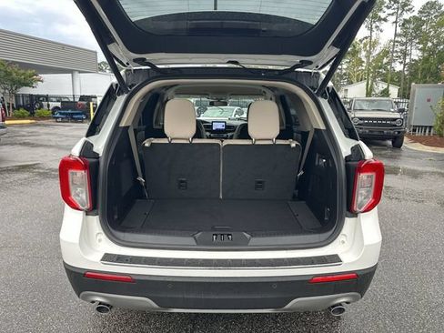 Certified 2022 Ford Explorer Limited w/ Equipment Group 301A RWD image 25