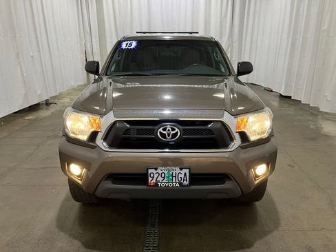 Used 2015 Toyota Tacoma PreRunner w/ TRD Off-Road Package RWD image 9