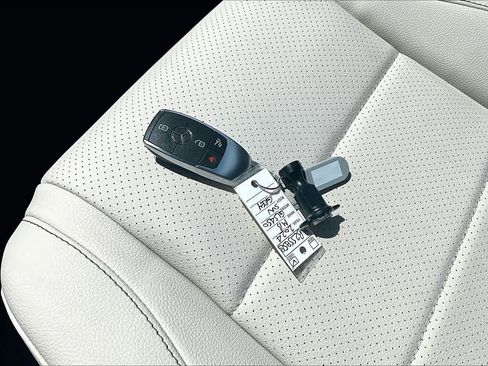 Used 2024 Mercedes-Benz GLS 450 4MATIC image 15