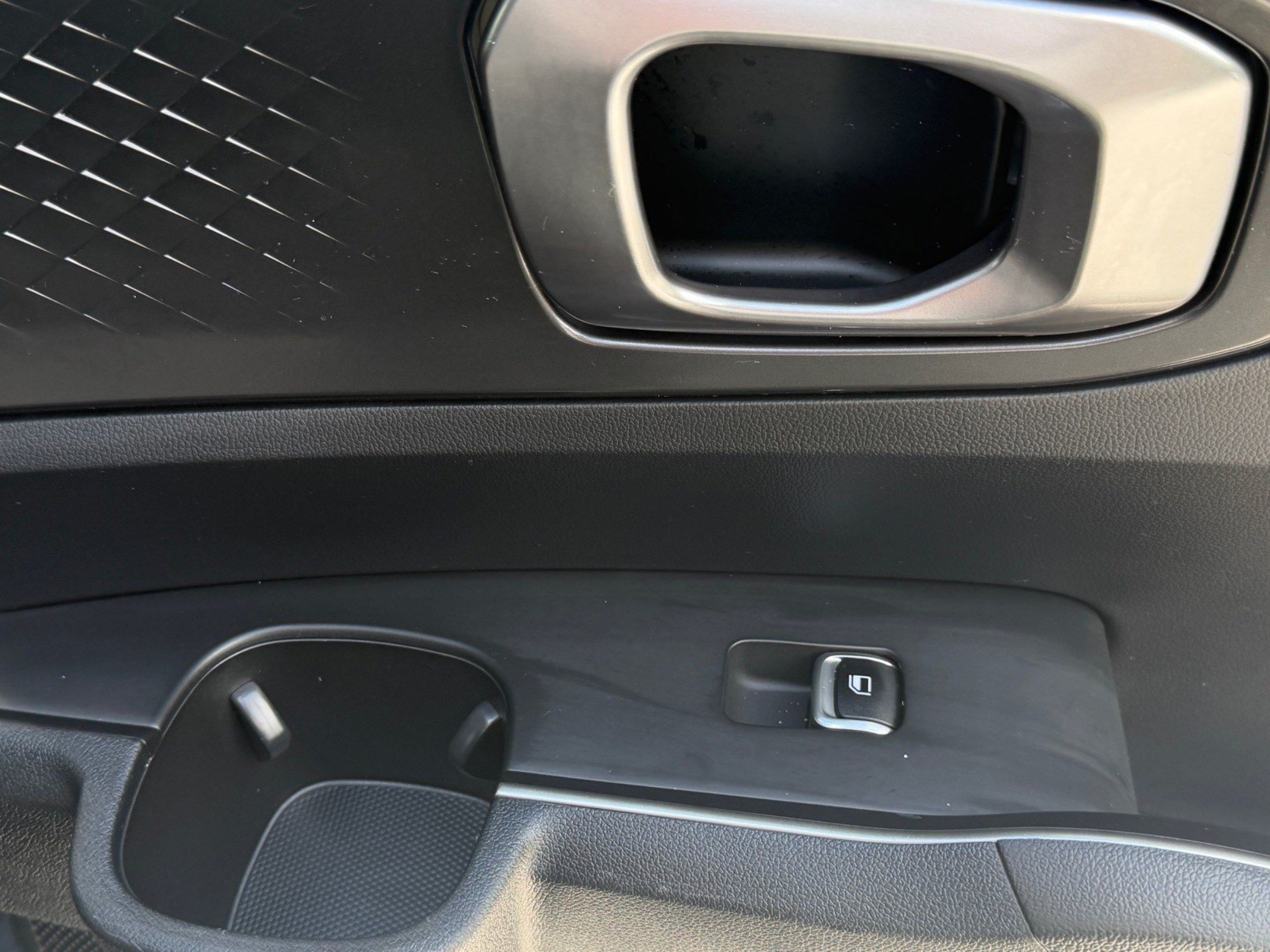 Certified 2025 Kia Sorento S w/ Panoramic Sunroof Package FWD image 10