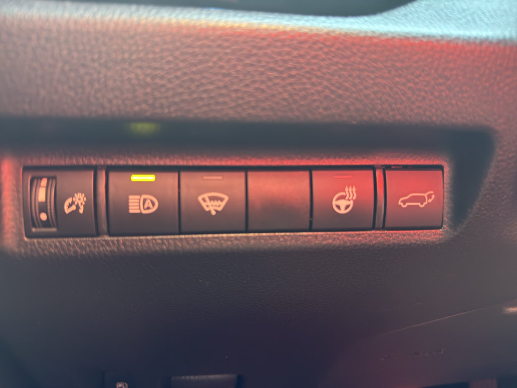 Used 2021 Toyota RAV4 XSE w/ XSE Grade Weather Package AWD/4WD image 20