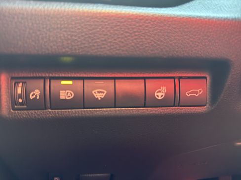 Used 2021 Toyota RAV4 XSE w/ XSE Grade Weather Package AWD/4WD image 20