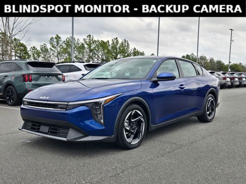 Used 2025 Kia K4 EX image 3