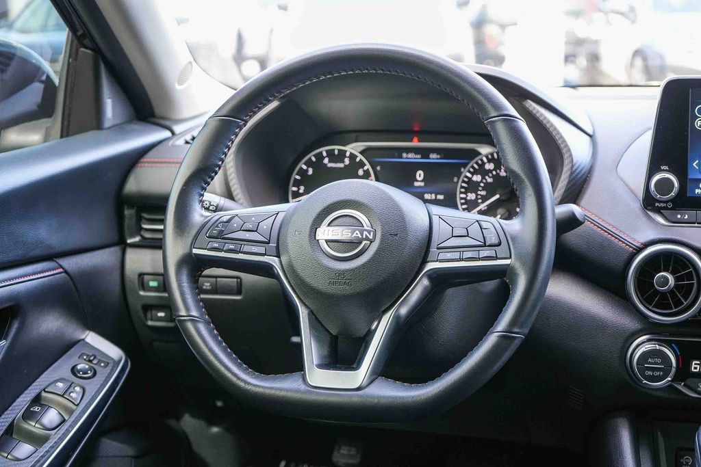 Used 2024 Nissan Sentra SR FWD image 17