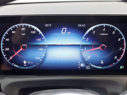 Used 2022 Mercedes-Benz CLA 250 4MATIC image 17