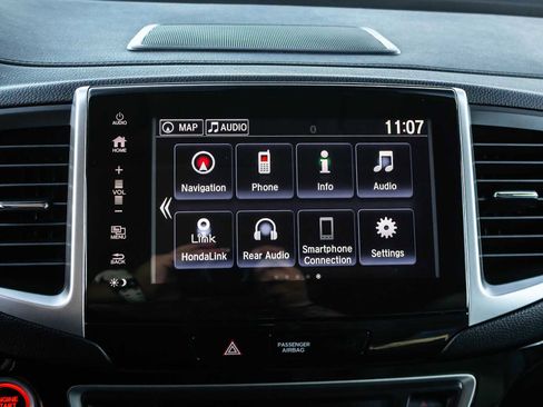 Used 2017 Honda Pilot Touring image 36