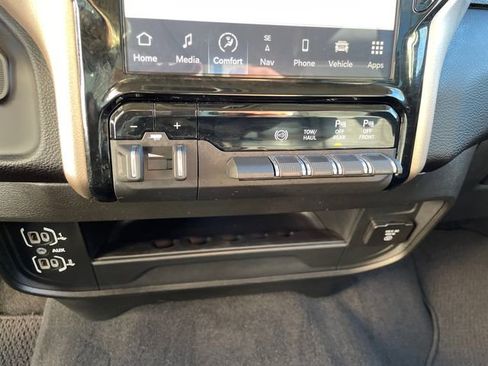 Used 2024 RAM 2500 Laramie w/ Safety Group image 36