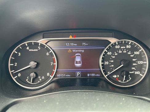 Used 2024 Nissan Altima 2.5 SV FWD image 5