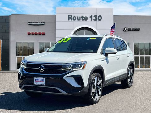 Used 2023 Volkswagen Taos SEL AWD/4WD image 2