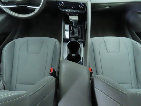 Used 2023 Hyundai Elantra SEL w/ Convenience Package image 17