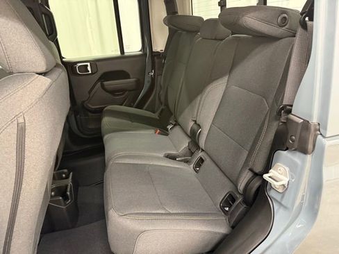 New 2026 Jeep Gladiator Sport AWD/4WD image 19