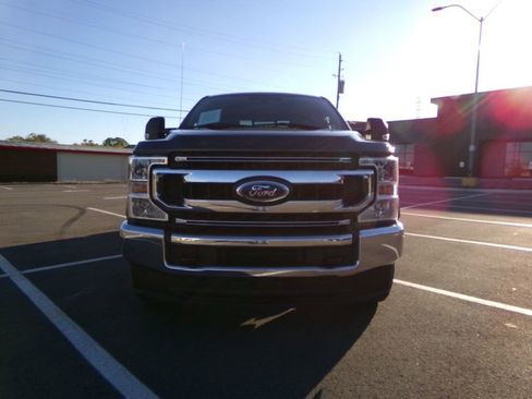 Used 2020 Ford F250 XL w/ STX Appearance Package image 3