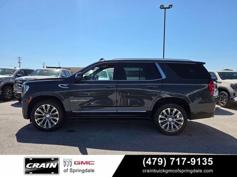 Used 2021 GMC Yukon Denali w/ Denali Premium Package AWD/4WD image 4