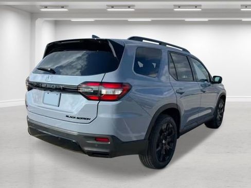 New 2026 Honda Pilot Black Edition image 3