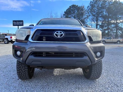 Used 2013 Toyota Tacoma PreRunner image 2