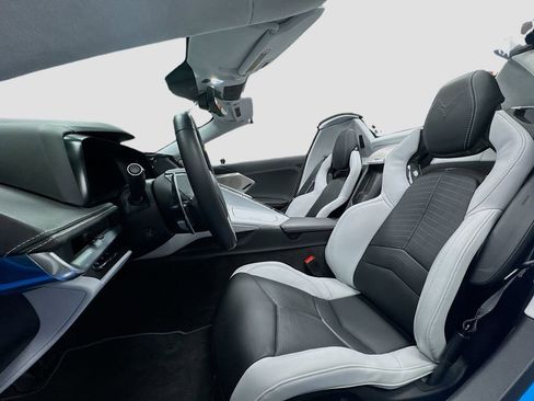 Used 2023 Chevrolet Corvette Stingray Premium Conv w/ 3LT image 29