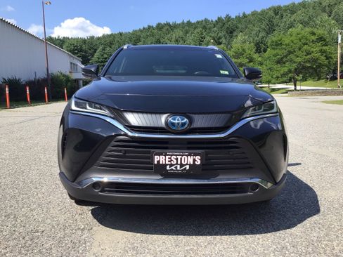 Used 2022 Toyota Venza XLE AWD/4WD image 2