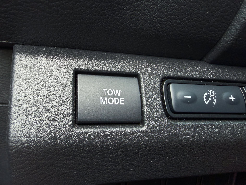 Certified 2025 Nissan Frontier PRO-4X AWD/4WD image 26