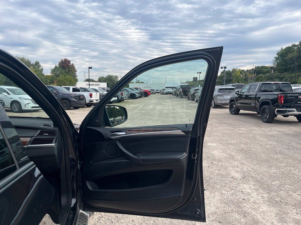 Used 2012 BMW X5 xDrive50i AWD/4WD image 37