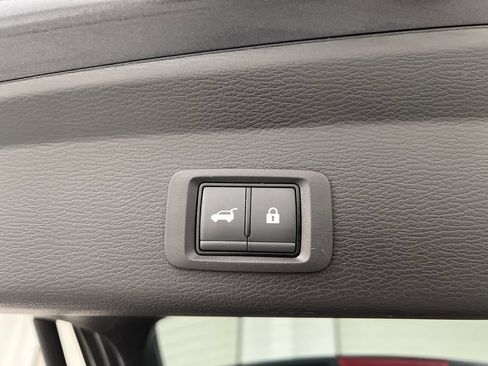 Used 2025 Mitsubishi Outlander SE AWD/4WD image 48