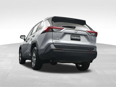 Used 2024 Toyota RAV4 XLE FWD image 25